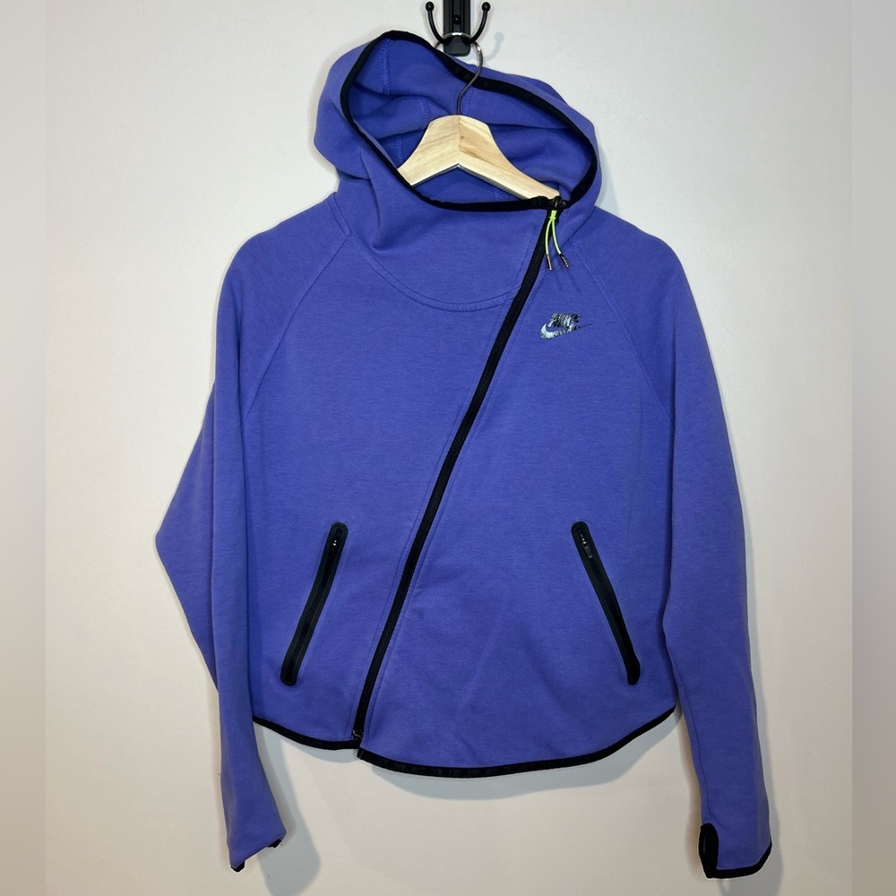 Nike Sportswear Tech Fleece Butterfly Damen Hoodie Lavender